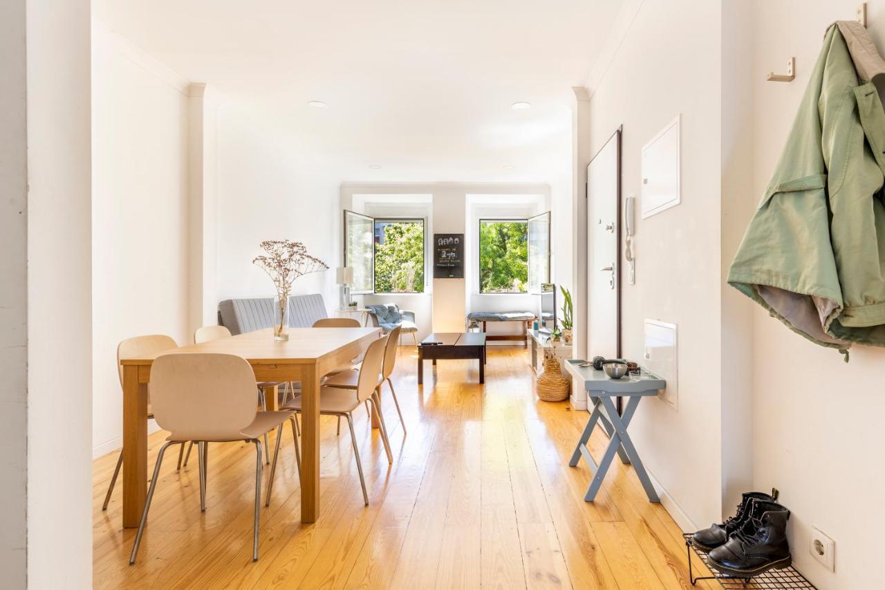 Comfy 3 Bedroom Apartment Campo De Ourique Lisbon Luaran gambar