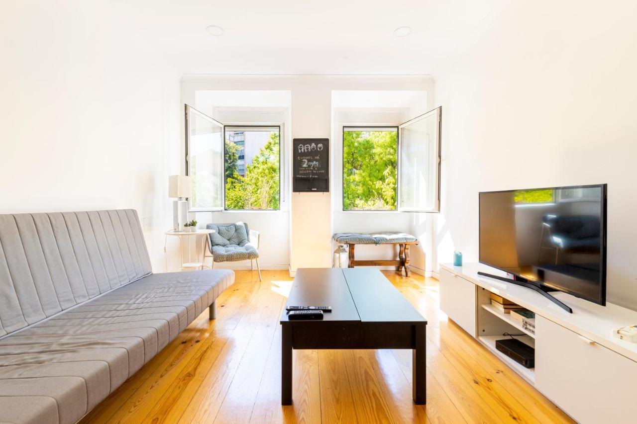 Comfy 3 Bedroom Apartment Campo De Ourique Lisbon Luaran gambar