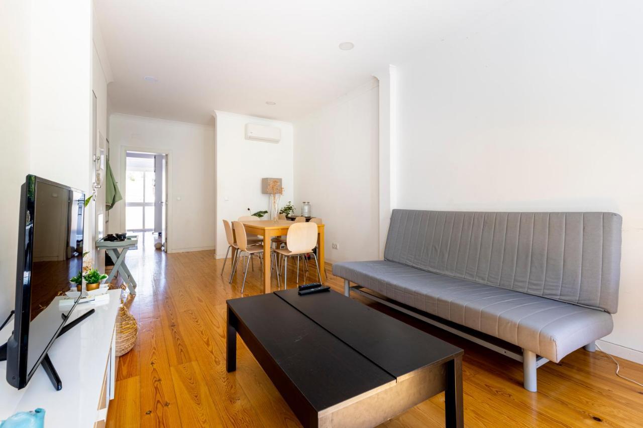 Comfy 3 Bedroom Apartment Campo De Ourique Lisbon Luaran gambar